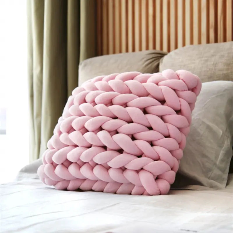 Che'Tara Handmade Wool Pillow Che'Tara